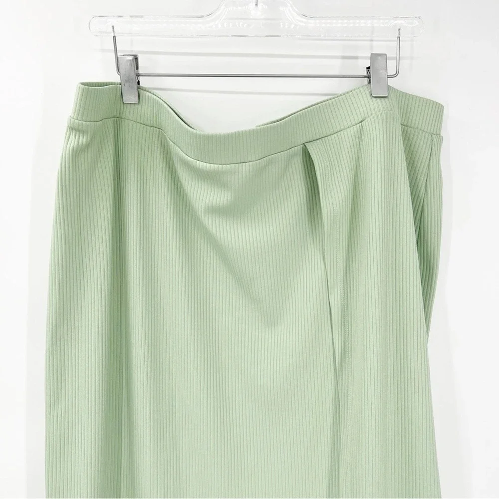 NWT Eloquii Green Ribbed Maxi Skirt Women's Plus Size 18/20 Everyday Chic